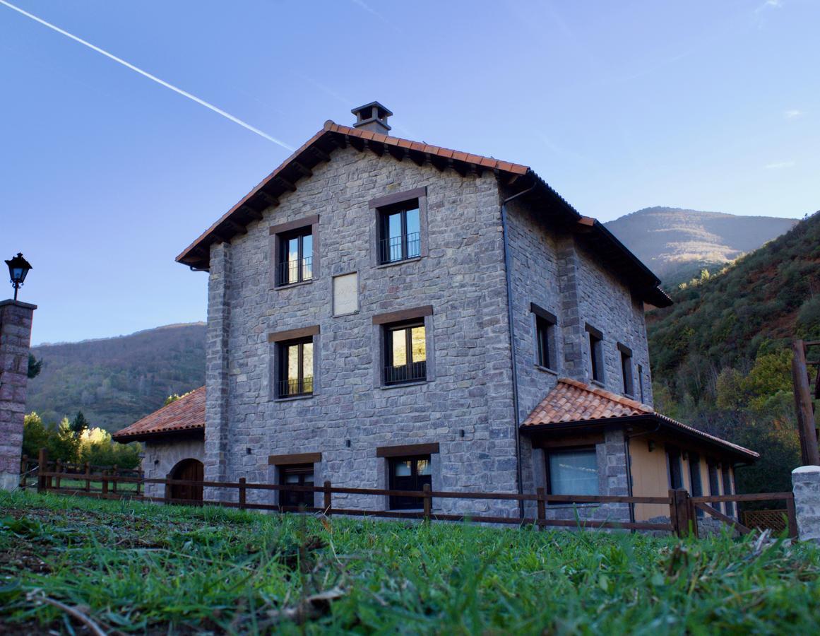 Hotel Eigon Posada De Valdeon Eksteriør billede